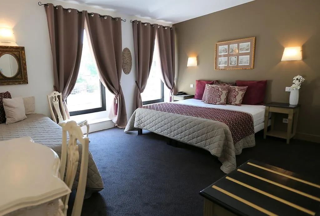Hotel Restaurant Du Parc En Bord De Riviere Фонтен-де-Воклюз