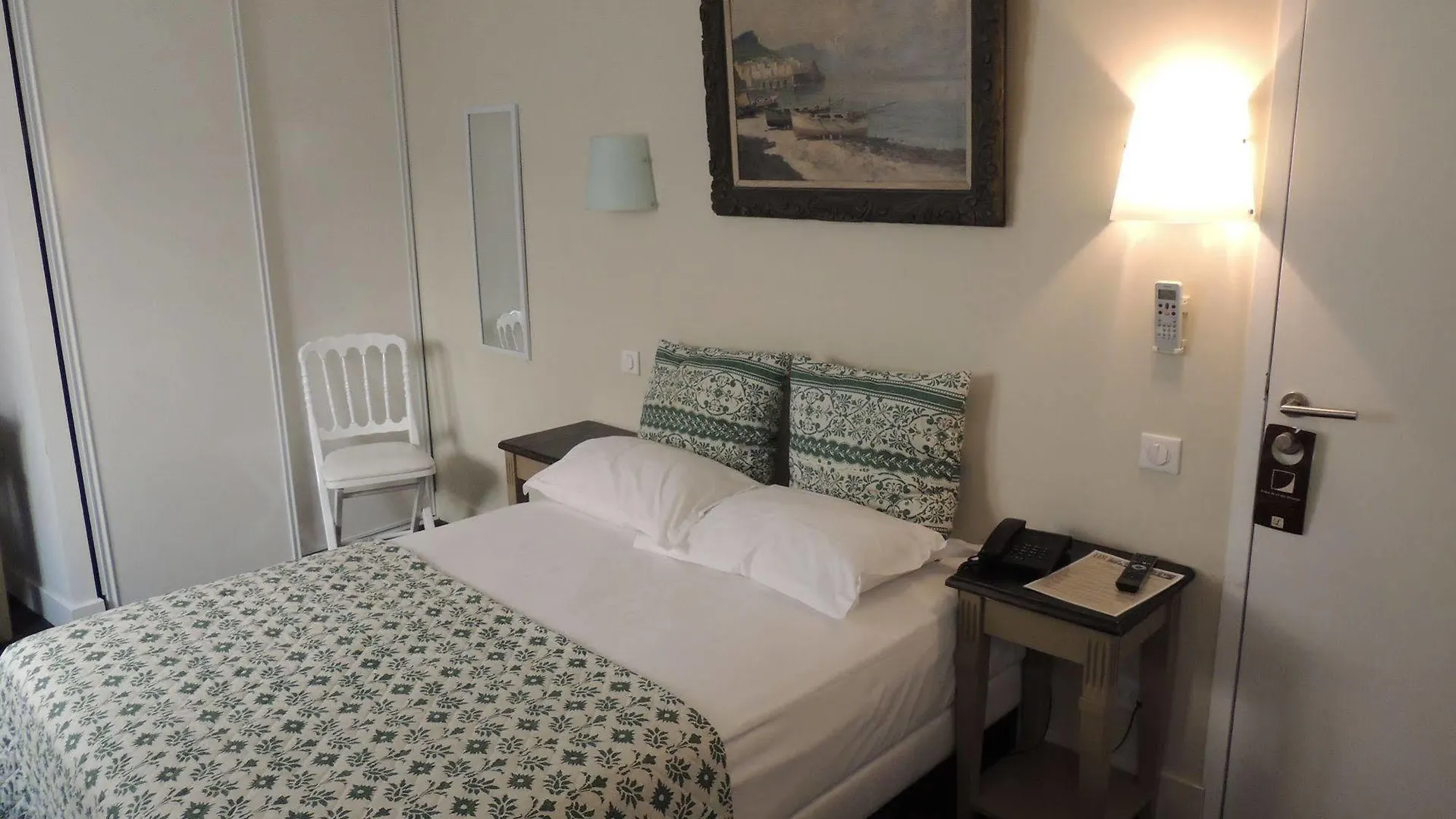 Hotel Restaurant Du Parc En Bord De Riviere Фонтен-де-Воклюз 3*,