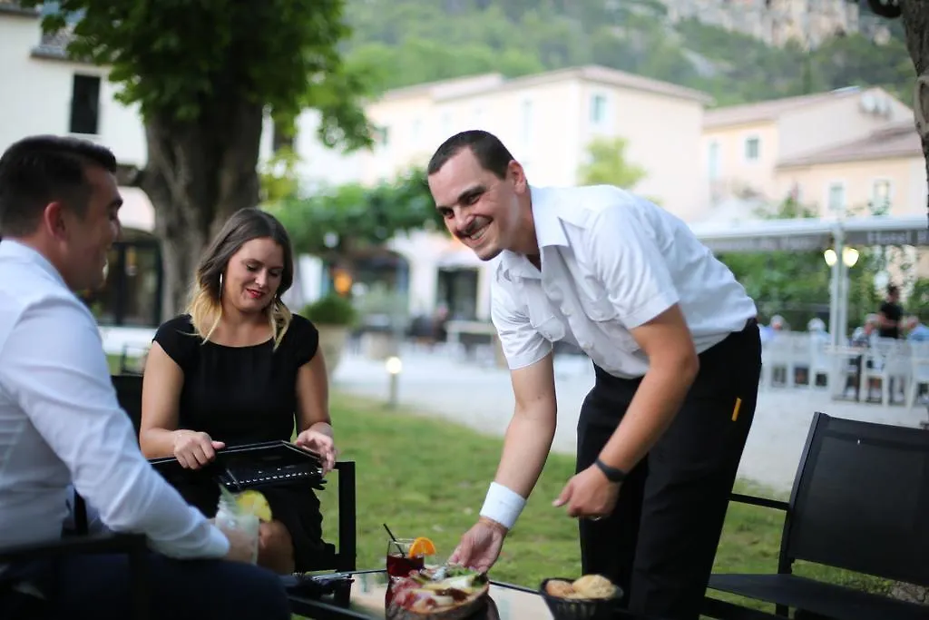 Hotel Restaurant du Parc Fontaine-de-Vaucluse France